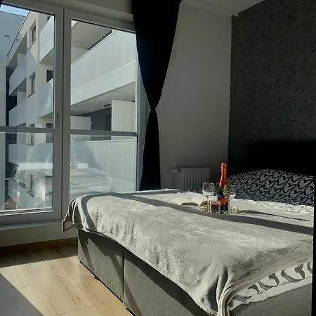 Apartment On Drewnowska Street Manufaktura