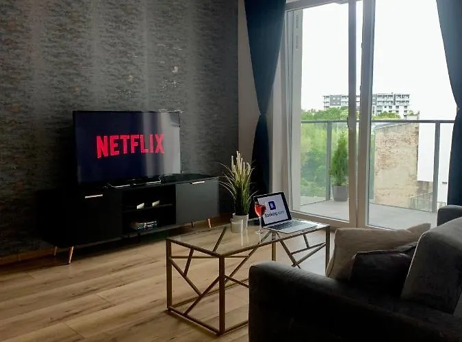 On Drewnowska Street Manufaktura * وودج